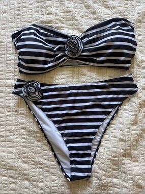 SHEIN Black and White Striped Bandeau Bikini with Floral Rosettes
